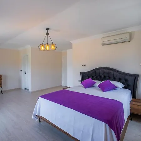 Havuzlu Sitede Luks Tatil Evi - Zeybek Apart 2 Apartment *