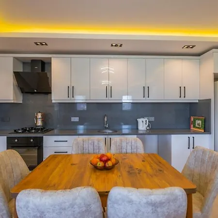Apartment Havuzlu Sitede Luks Tatil Evi - Zeybek Apart 2 Fethiye