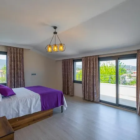 Havuzlu Sitede Luks Tatil Evi - Zeybek Apart 2 Apartment Fethiye