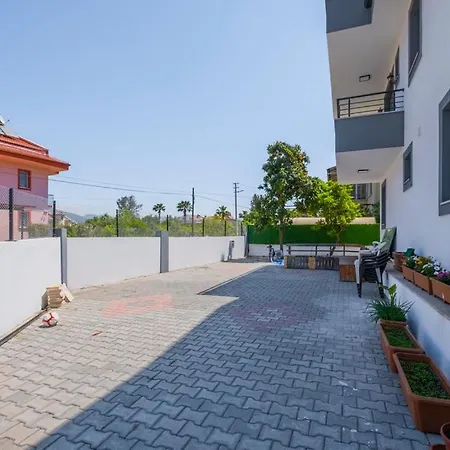 Havuzlu Sitede Luks Tatil Evi - Zeybek Apart 2