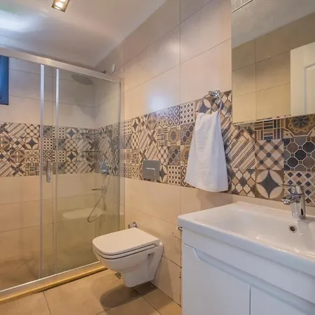 Havuzlu Sitede Luks Tatil Evi - Zeybek Apart 2 Apartment Fethiye