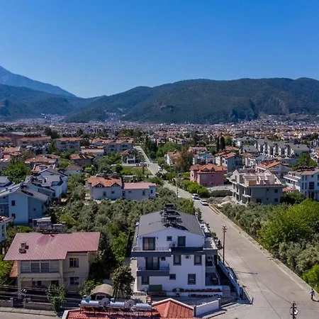 Havuzlu Sitede Luks Tatil Evi - Zeybek Apart 2 Apartment *