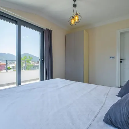 Havuzlu Sitede Luks Tatil Evi - Zeybek Apart 2 Apartment *