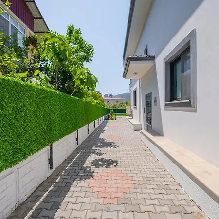 Havuzlu Sitede Luks Tatil Evi - Zeybek Apart 2 * Fethiye